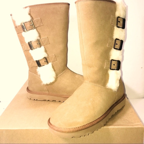 - NEW UGG KLEA LEATHER BOOT SIZE/6 - Picture 2 of 8